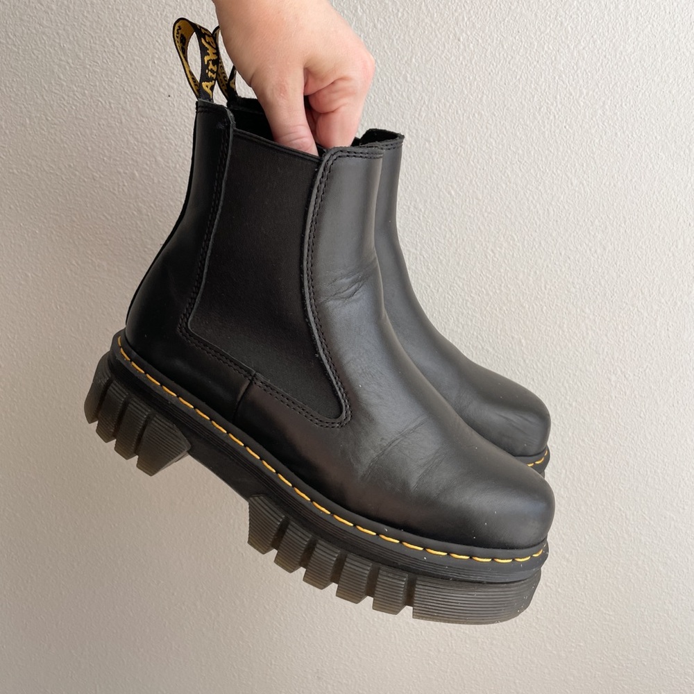 Audrick Napa Leather Platform Chelsea Boots
